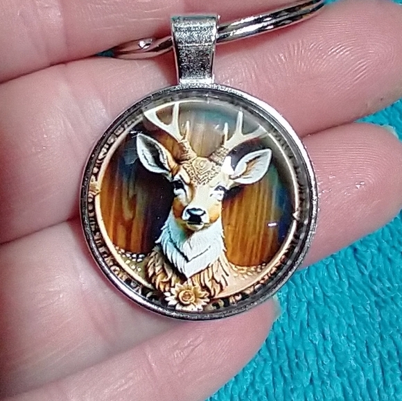 Deer Pendant Keychain - Picture 1 of 3